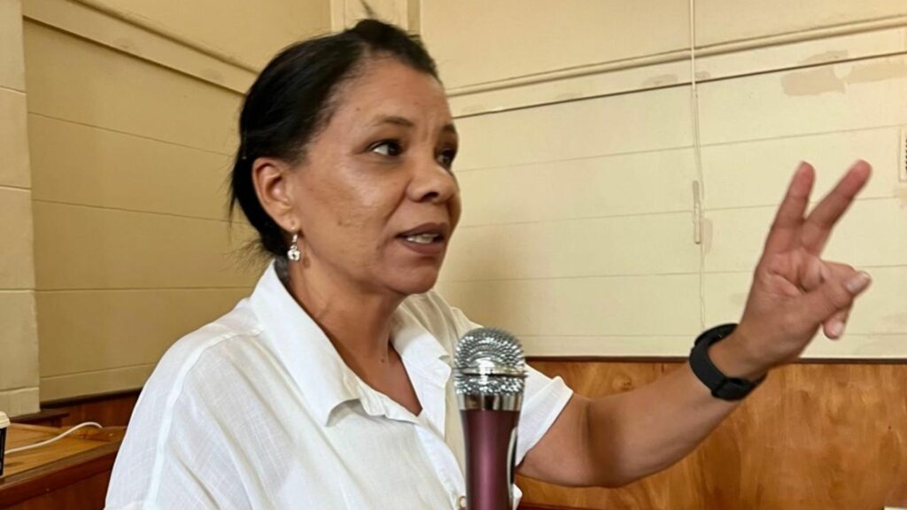 Taking charge of your health: Sister Magda Marero, a professional nurse and clinic programme coordinator at the Western Cape department of health, emphasised preventative healthcare for farmworkers at Food For Mzansi and Health For Mzansi’s Agricultural Workers Day. Photo: Ivor Price/Food For Mzansi