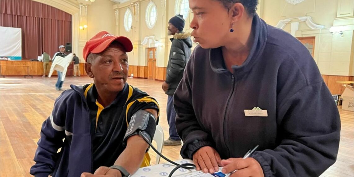 Free health screenings! Farmworkers in Robertson in the Western Cape had free access to blood pressure, cholesterol, diabetes, and HIV/Aids tests at Food For Mzansi and Health For Mzansi’s Agricultural Workers Day. Photo: Ivor Price/Food For Mzansi