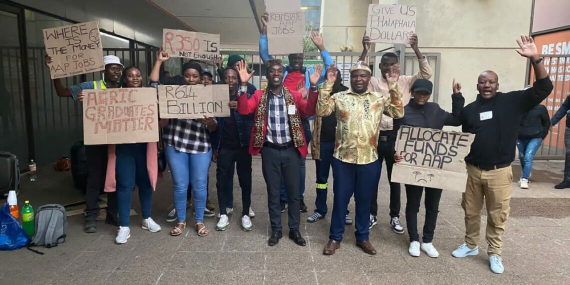 Assistant agricultural practitioners during their recent protest camp at the national department of agriculture. Photo: Supplied/Food For Mzansi