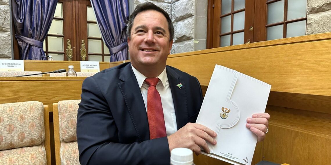 Agriculture minister John Steenhuisen expressed great honour in delivering his first budget vote speech in the National Assembly today. “I will stand by the sector as we together open more gates of opportunity for our farmers, farmworkers, and sectoral partners,” he vowed. Photo: John Steenhuisen/Twitter