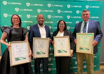 AWSA X!hariep regional awards ceremony: Sheena Paulus, founder of Tri Toad Nursery, Thulani Magida, owner of Juta Agritech, Dr Erna Blancquaert, viticulturist and first black female to earn a PhD in viticulture on the African continent, and André Brink from Groot Phesantekraal Boerdery Trust in Durbanville. Photo: Ivor Price/Food For Mzansi