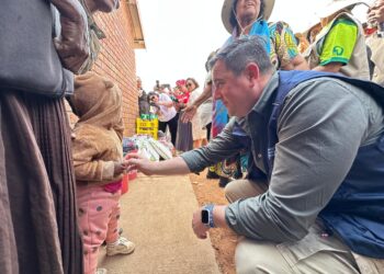 Agriculture minister John Steenhuisen noted the importance of food security for all South Africans during a World Food Day commemoration in Delportshoop, Northern Cape. Photo: Supplied/Food For Mzansi