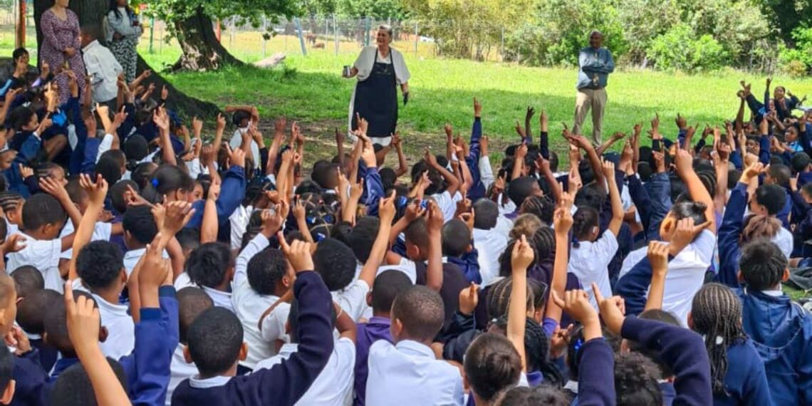 Learners at LR Schmidt Primary enjoy nutritious, plant-based meals made from fresh produce grown in their own gardens, enhancing both nutrition and food security in the Genadendal Valley, Western Cape. Photo: Supplied/Food For Mzansi