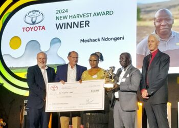 Farming heroes shine in Toyota SA/AgriSA Awards