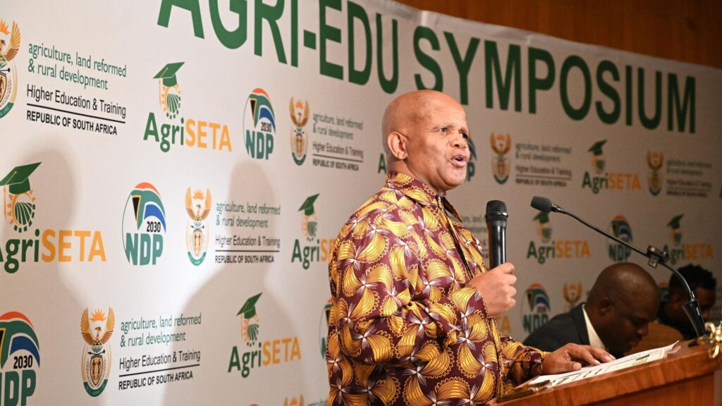 AgriSETA Agri-Edu Symposium: Zukile Mvalo, deputy director-general of the department of higher education and training, highlights the role agriculture plays and subsequently the role agricultural education plays in economic development. Photo: Iwan Dirksen/Food For Mzansi