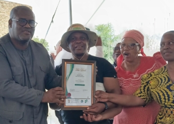 Minister vows to root out corruption in land reform