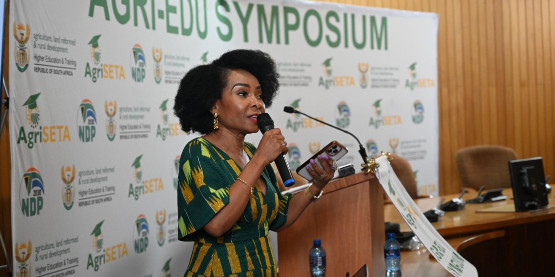 Prof. Mamokgethi Phakeng, former vice-chancellor of the University of Cape Town (UCT), discusses the importance of introducing new technologies in agricultural colleges.
Photo: Iwan Dirksen