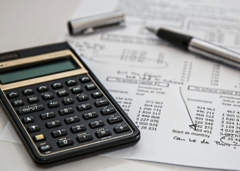 Farmers who understand and keep up to date with the repo rate and its effect on their own borrowing costs, can make much better long-term financial decisions. Photo: Supplied/Food For Mzansi