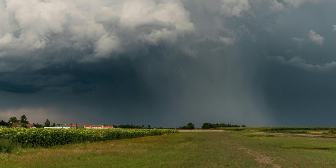 El Niño: Dark rain clouds loom over South Africa's summer skies, as farmers brace for uncertain weather patterns and potential dry spells in the coming months. Photo: Supplied/Food For Mzansi