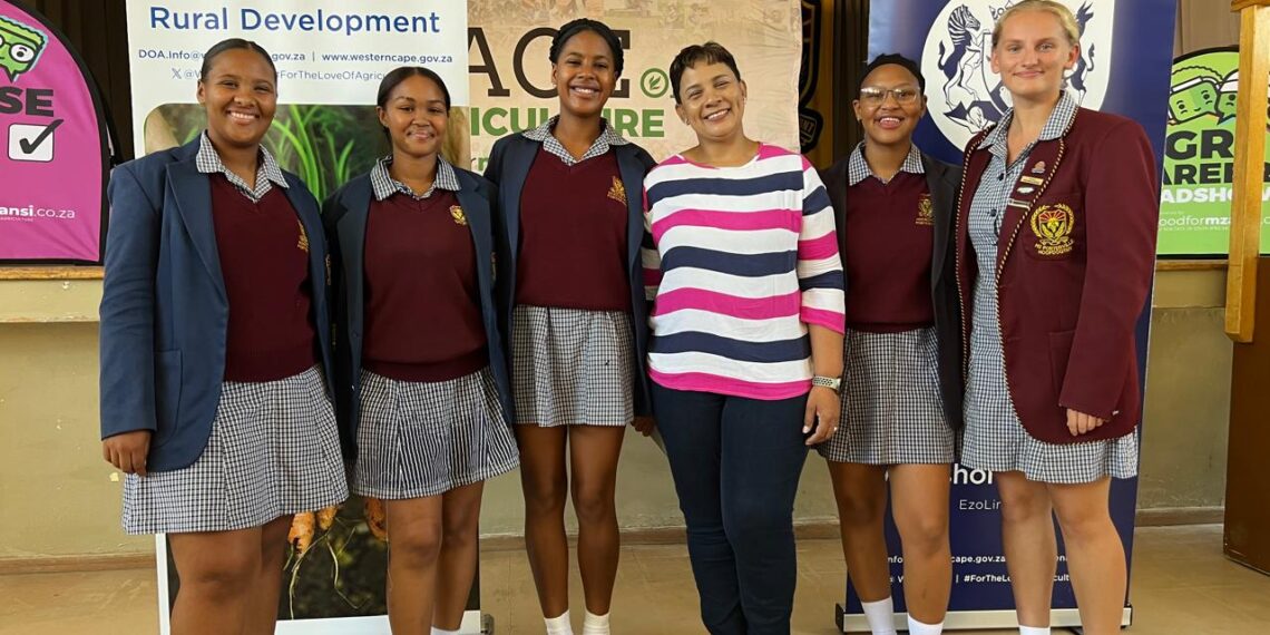 Jacqueline Pandaram, chief director of rural development at the Western Cape department of agriculture, engages with enthusiastic learners at the AgriCareers event in Porterville, inspiring them to explore the diverse opportunities in the agricultural sector. Photo: Ivor Price/Food For Mzansi