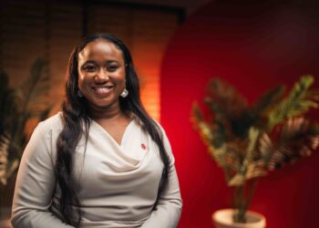Absa agricultural economist Nkhensani Mashimbyi celebrates the unveiling of the Autumn 2025 AgriTrends report, highlighting key trends shaping the sector. Photo: Supplied/Lumico