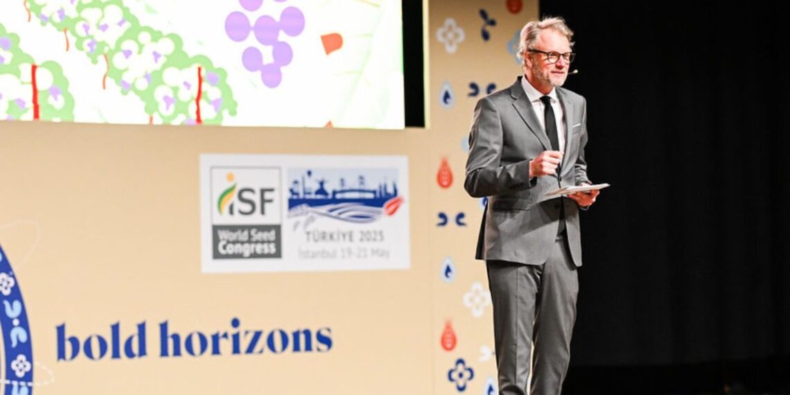 Michael Keller, secretary general of the International Seed Federation, warmly welcomes nearly 2 000 delegates from around the world to the 2025 World Seed Congress in Istanbul, setting the stage for critical discussions on the future of global seed innovation and sustainability. Photo: Supplied/ISF