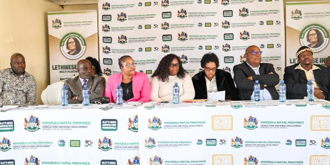 MEC Thembeni kaMadlopha-Mthethwa (wearing white) is engaging with community members. Photo: Supplied/Food For Mzansi