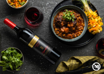 Enjoy a taste of Mzansi heritage with chef Christiaan Visser’s oxtail and samp recipe, inspired by Nelson Mandela’s favourite home-cooked meals. Perfect with Leopard’s Leap Special Edition Pinotage or their Classic Pinotage. Photo: Leopard’s Leap