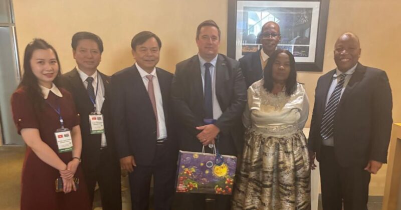 Minister John Steenhuisen and Deputy Minister Rosemary Capa with senior Vietnamese officials as South Africa and Vietnam formalise their new agricultural cooperation agreement. Photo: Supplied/Food For Mzansi