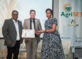 AgriSETA’s Anban Govender (left) and Johannah Masombuka (right) celebrate with Shaun Welmans, CEO of Agri Skills Transfer, whose company won Innovative Skills Development Project of the Year at AgriSETA’s Stakeholder Excellence Awards 2025. Photo: Supplied/Food For Mzansi