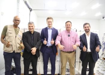 Mooketsa Ramasodi (director-general of the department of agriculture), Daniel Helou (Biogénesis Bagó), Facundo Grimberg (commercial attache from Argentina), agriculture minister John Steenhuisen, and Raul Ailan (Argentine ambassador) at the arrival of South Africa’s first consignment of FMD vaccines. Photo: Supplied/Food For Mzansi