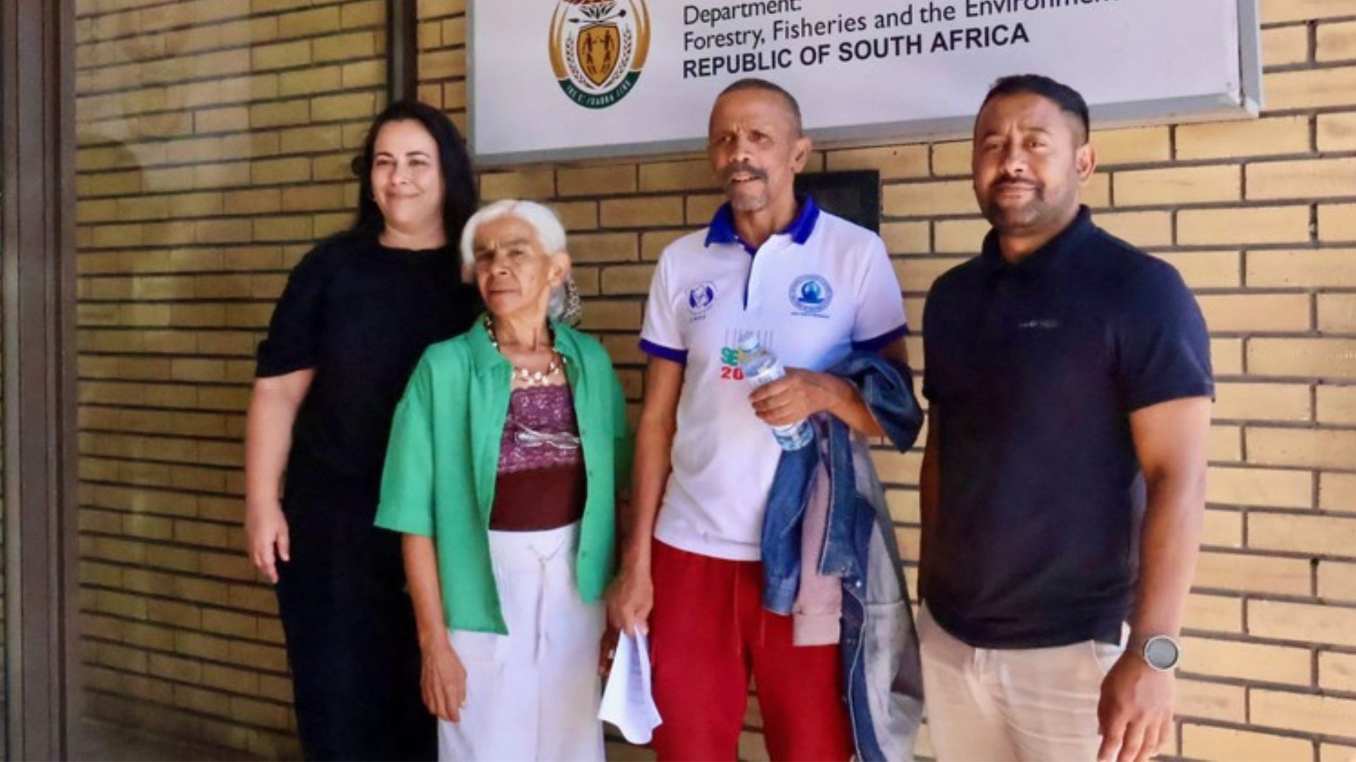 Small-scale fishers battle DFFE over linefish quota cuts