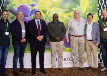 Fruit industry praised for resilience amid mounting pressures