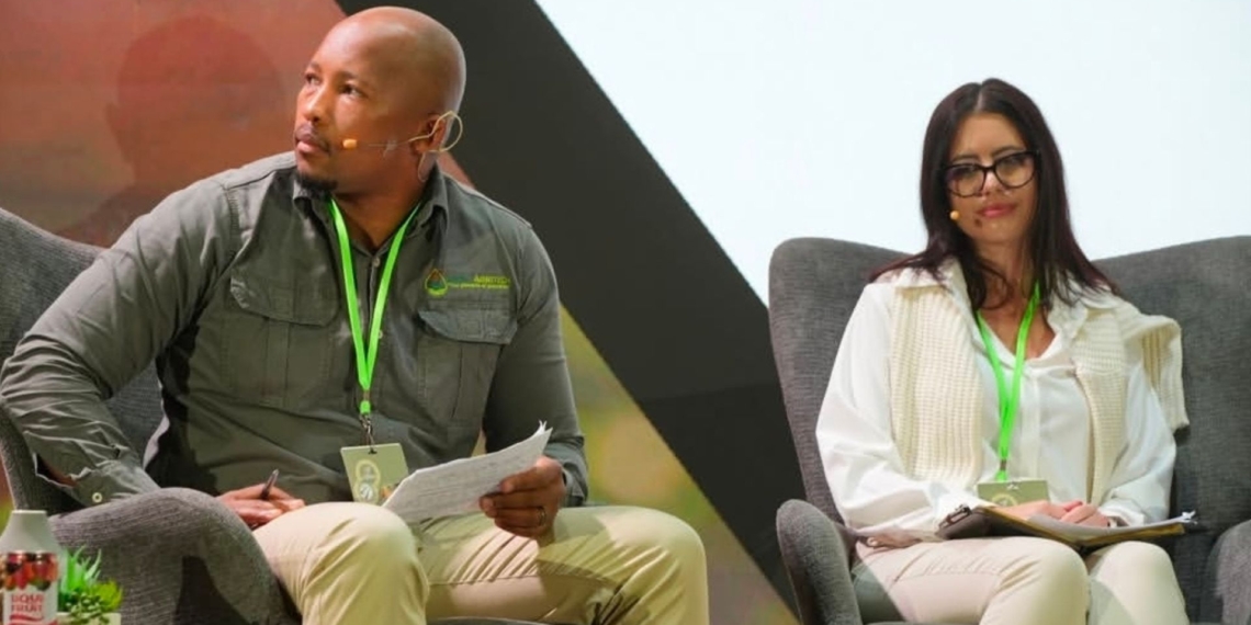 Caption: Thulani Magida, an Eastern Cape potato producer, leads a panel discussion on environmental, social and governance (ESG) practices at the recent Potato South Africa Congress and Potato Seed Growers Forum in Johannesburg. Pictured alongside him is Dr Andrea Campher, sustainability and agribusiness leader at Standard Bank Group. Photo: Supplied/Food For Mzansi