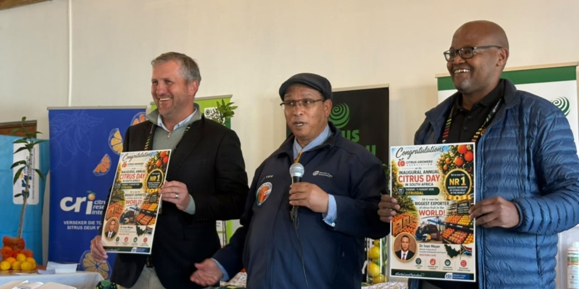 From left to right: CGA chairperson Gerrit van der Merwe, Western Cape minister Dr Ivan Meyer, and CGA CEO Dr Boitshoko Ntshabele at the CGA Citrus Day in Citrusdal. Photo: Supplied/Food For Mzansi