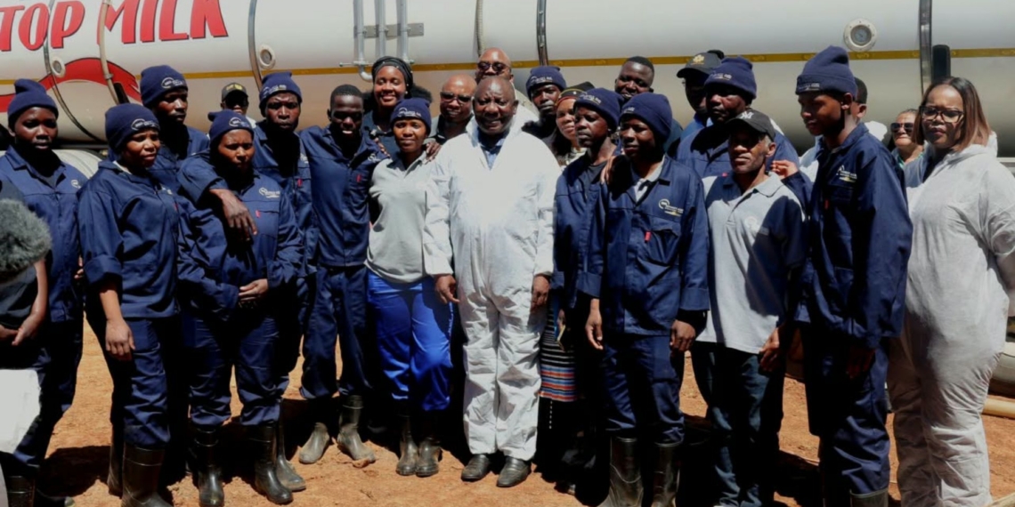 President Cyril Ramaphosa and workers of Redlands Farm, funded by Land Bank's blended finance scheme. Photo: SA Presidency