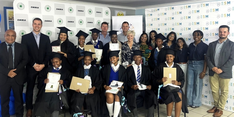 The 20 learners who successfully completed a specialised crop production skills programme and Omnia officials. Photo: Omnia